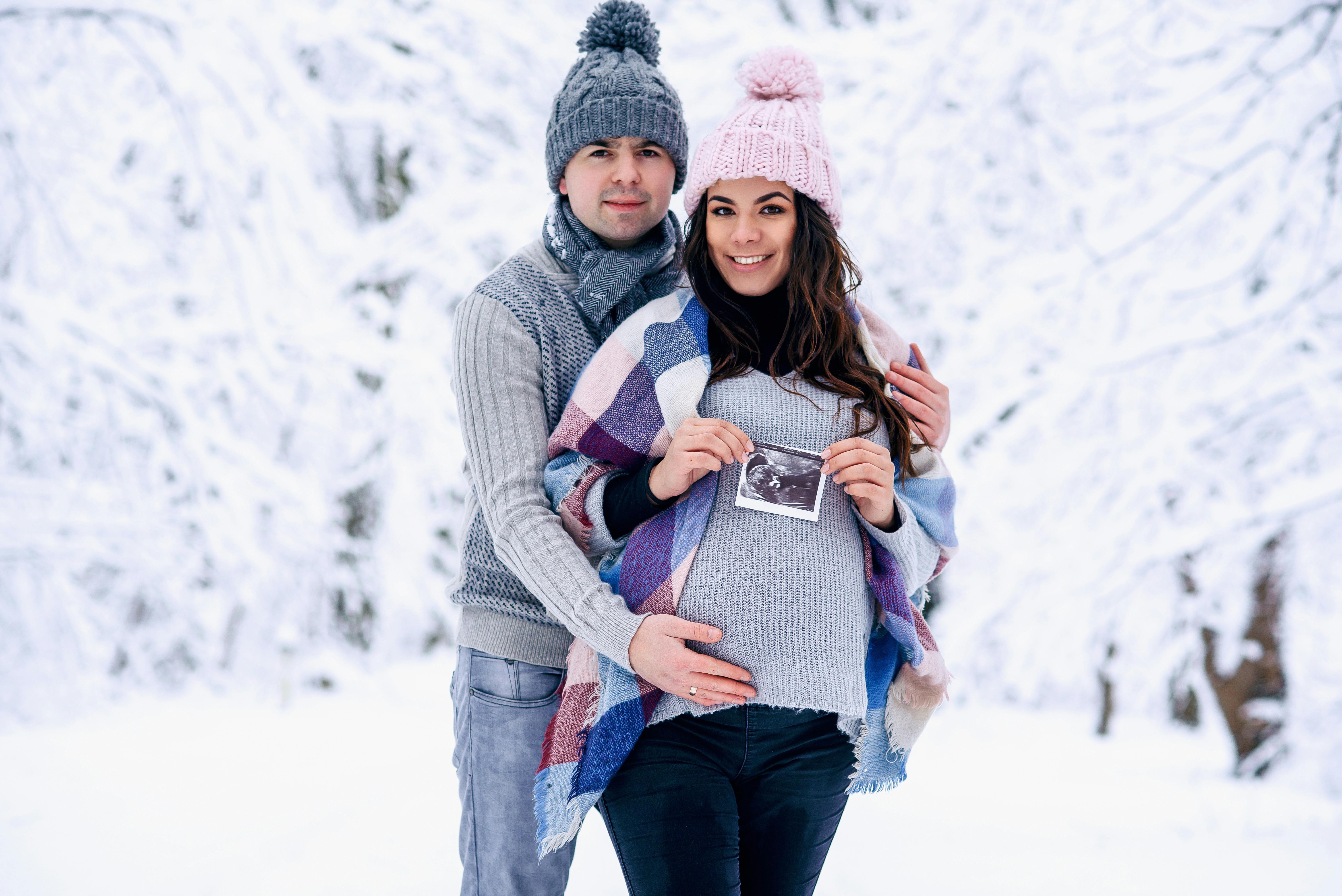 Top 10 des photos de grossesse en extérieur en hiver